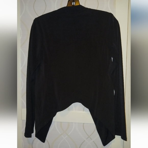 BCBG Tuxedo Blazer in Black - Picture 7 of 15